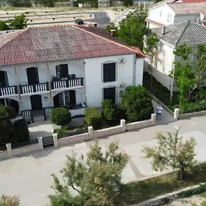 & Kaurloto Croazia