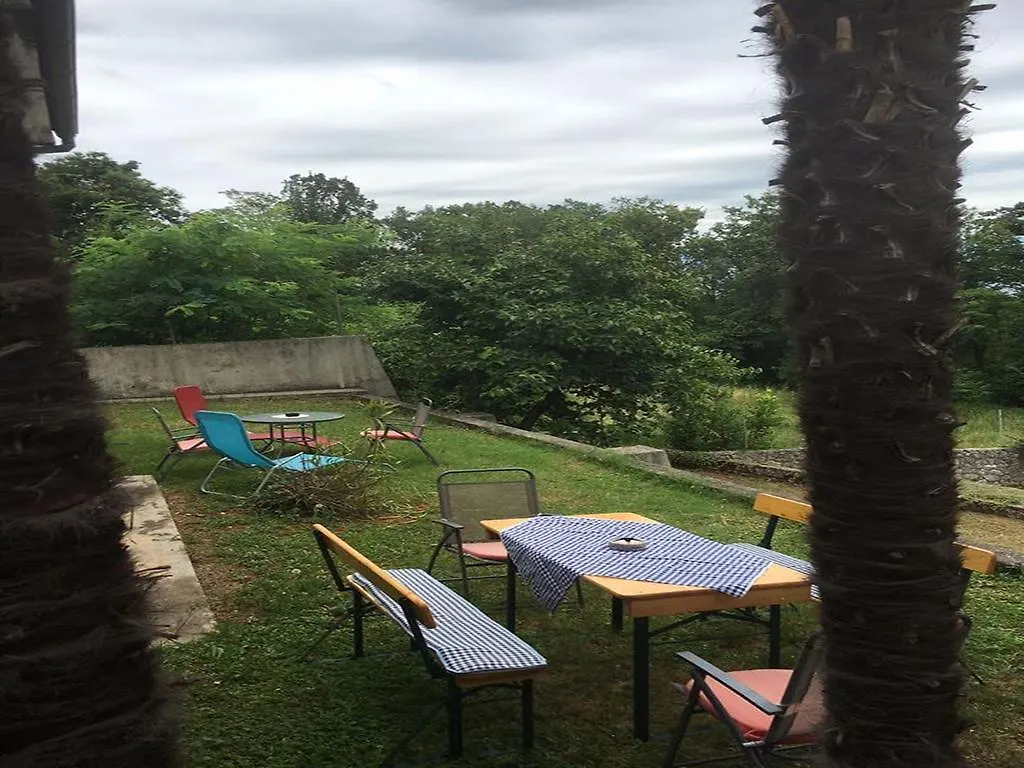 Bed & Breakfast Guesthouse Villa Manda